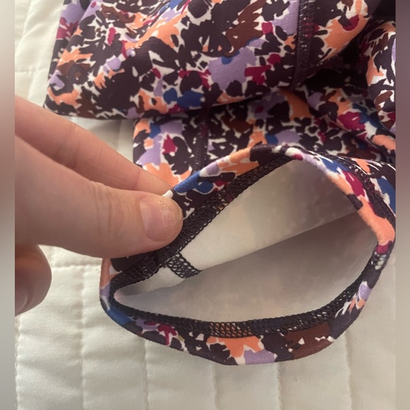 Workout set. Women’s medium. - Picture 9 of 10